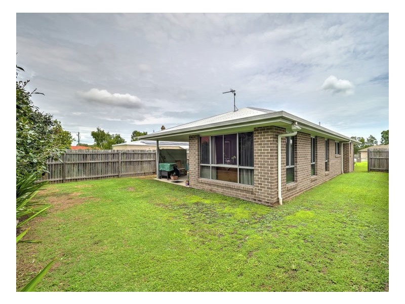 13 Daintree Drive, Urangan QLD 4655