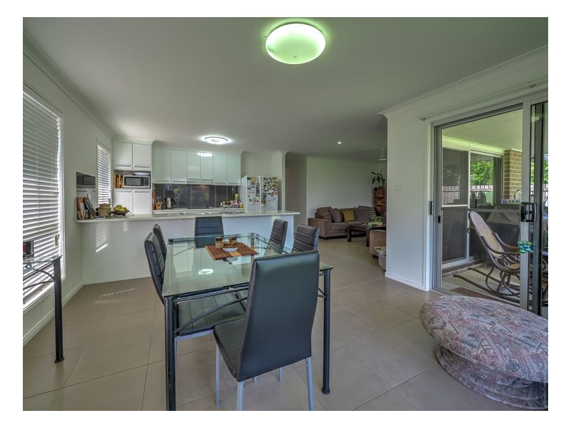 15 Daintree Drive, Urangan QLD 4655