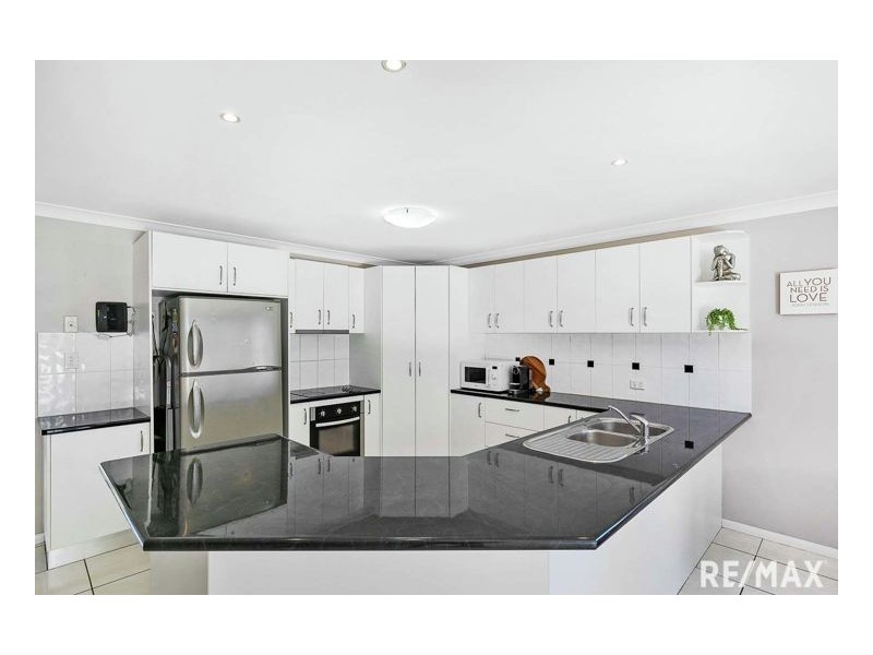 67 Samarai Drive, Nikenbah QLD 4655