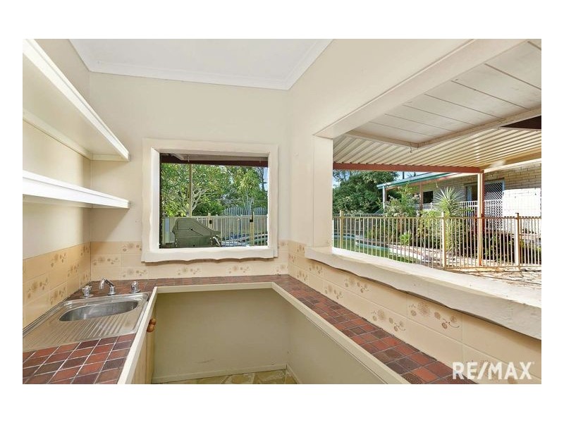 21 Corfield Street, Point Vernon QLD 4655