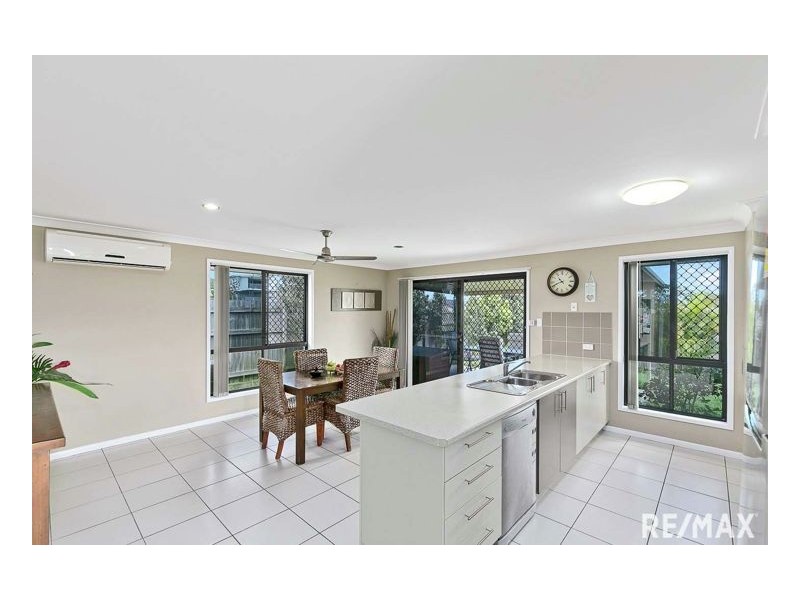 7 Summit Ridge Drive, Nikenbah QLD 4655