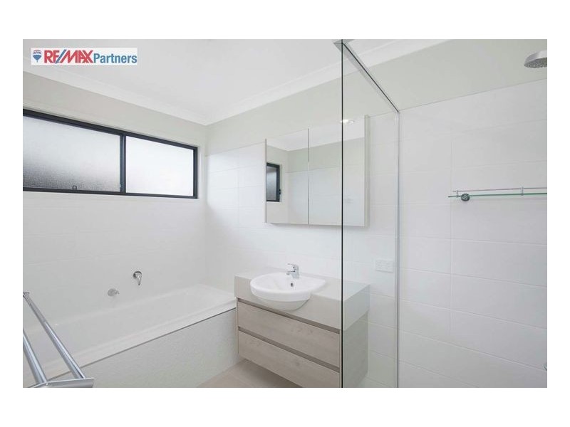 138 Esplanade, Point Vernon QLD 4655