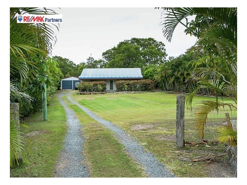 34 Blue Water Road, Booral QLD 4655