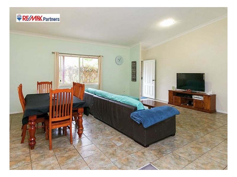 34 Blue Water Road, Booral QLD 4655