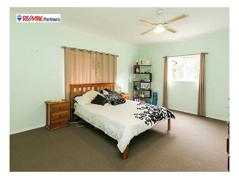 34 Blue Water Road, Booral QLD 4655