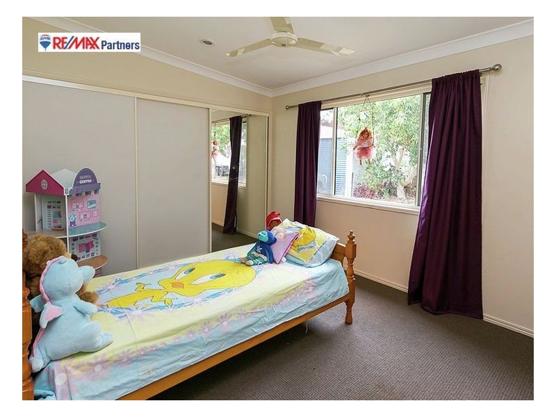 34 Blue Water Road, Booral QLD 4655