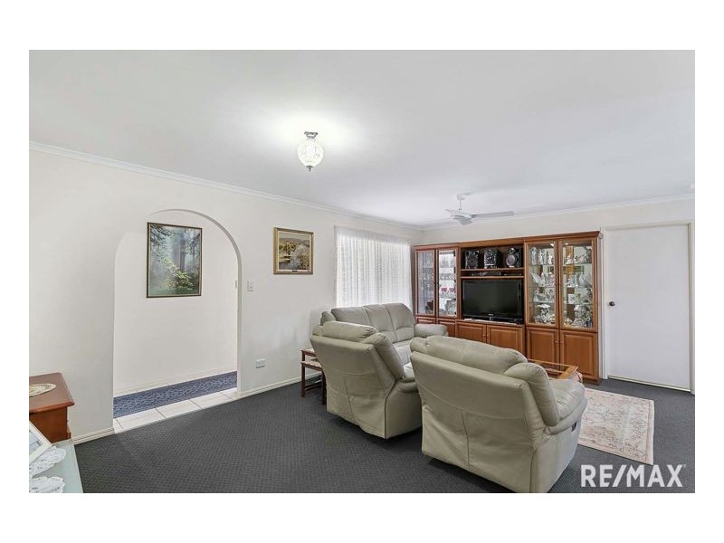 11 Tree View Road, Toogoom QLD 4655