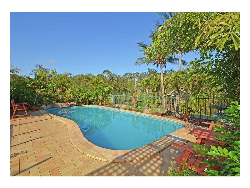 5-7 Arkarra Court, Dundowran Beach QLD 4655