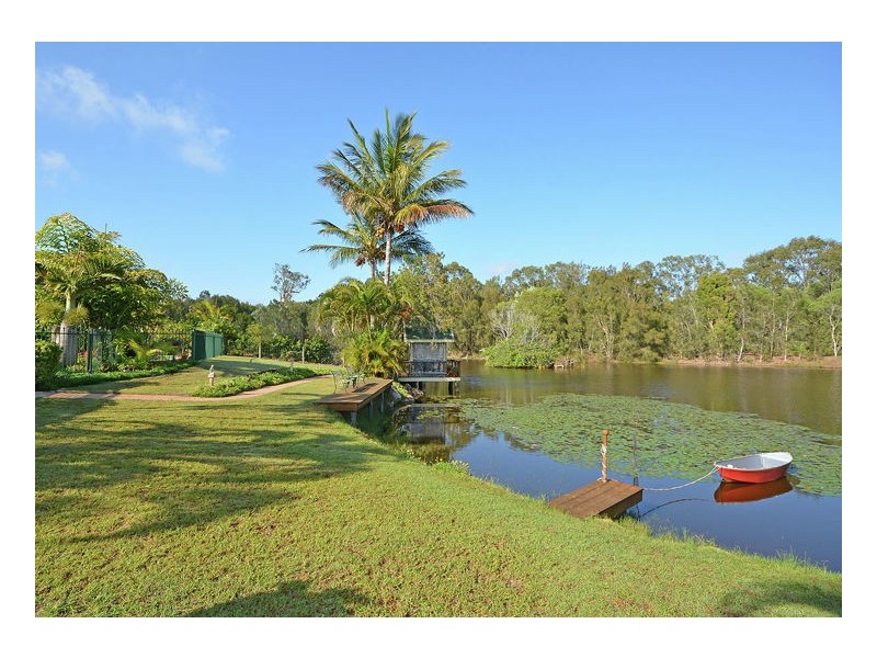 5-7 Arkarra Court, Dundowran Beach QLD 4655