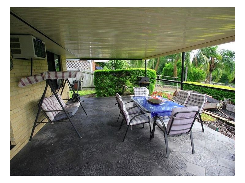 11 Carolyn Street, Dundowran Beach QLD 4655