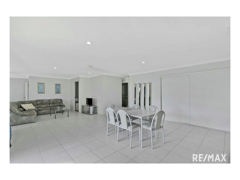 5 Russell Drive, River Heads QLD 4655
