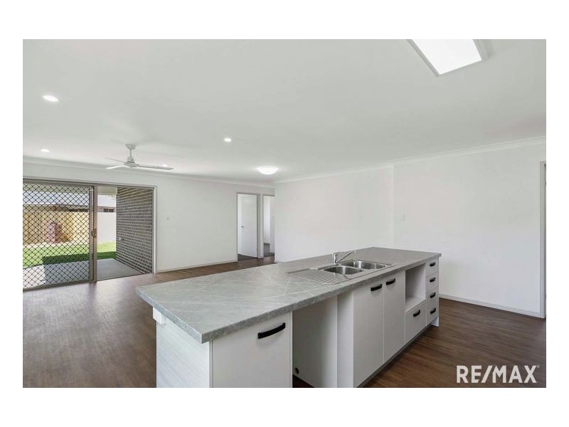 42 Halcyon Street, Wondunna QLD 4655
