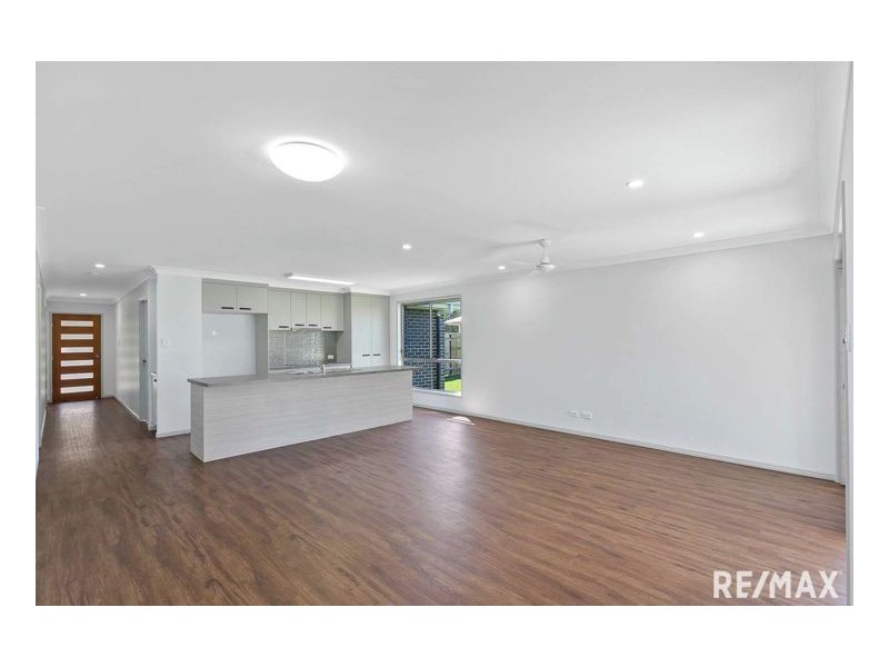 42 Halcyon Street, Wondunna QLD 4655