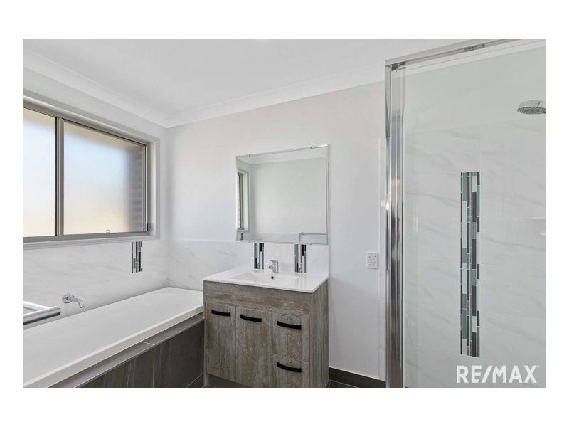 42 Halcyon Street, Wondunna QLD 4655