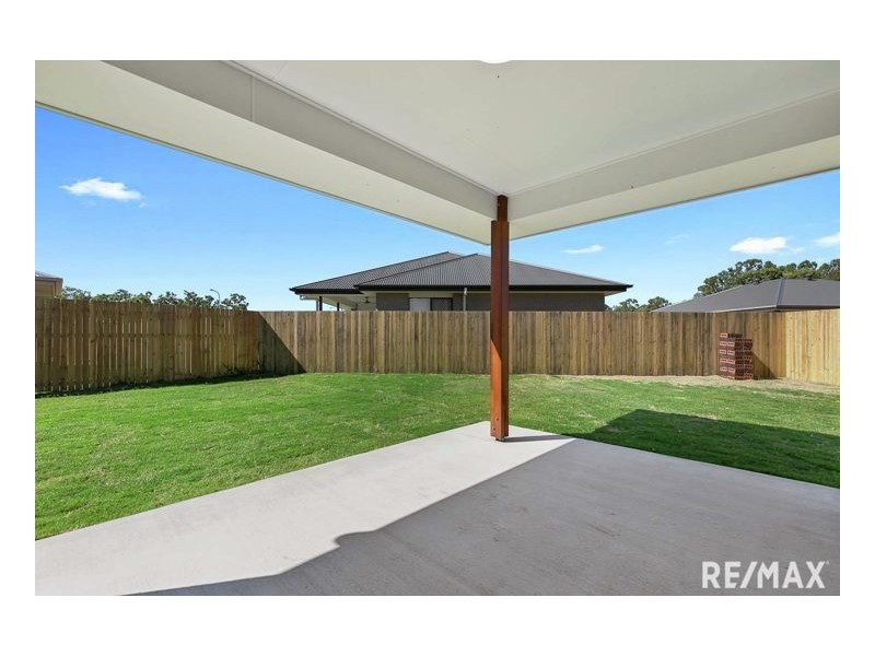 42 Halcyon Street, Wondunna QLD 4655
