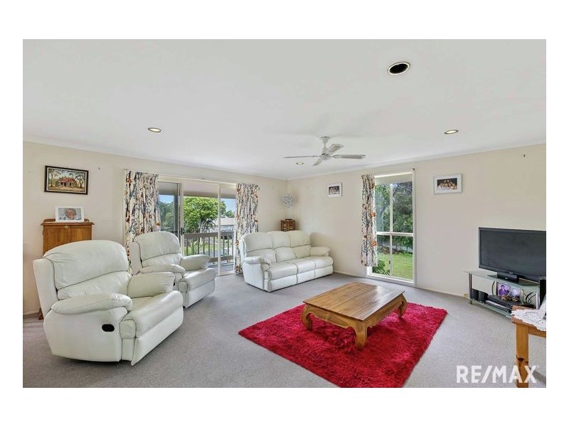 116 Kingfisher Parade, Toogoom QLD 4655