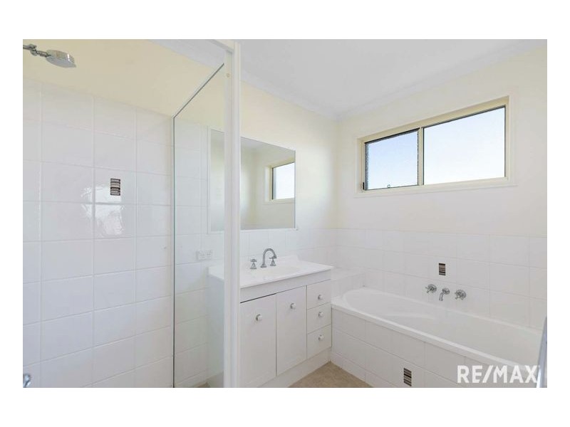 93 Endeavour Way, Eli Waters QLD 4655