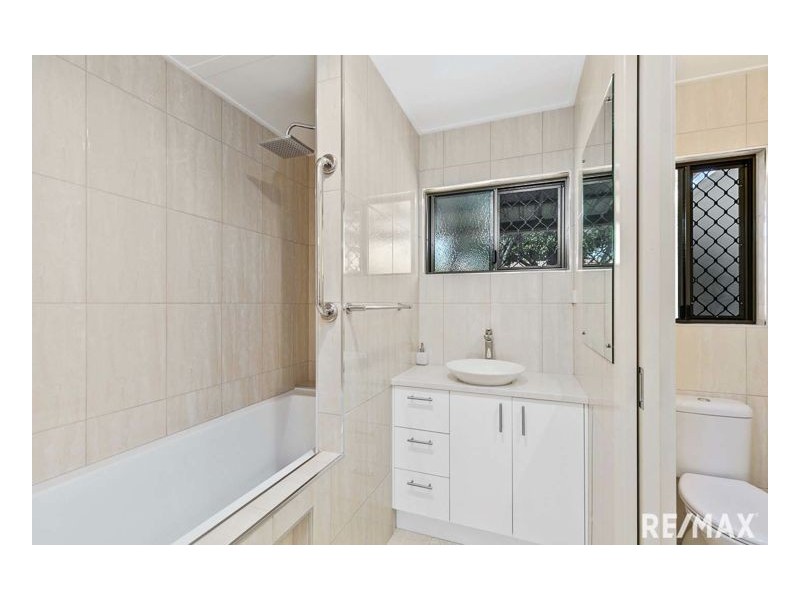 383 Boat Harbour Drive, Scarness QLD 4655