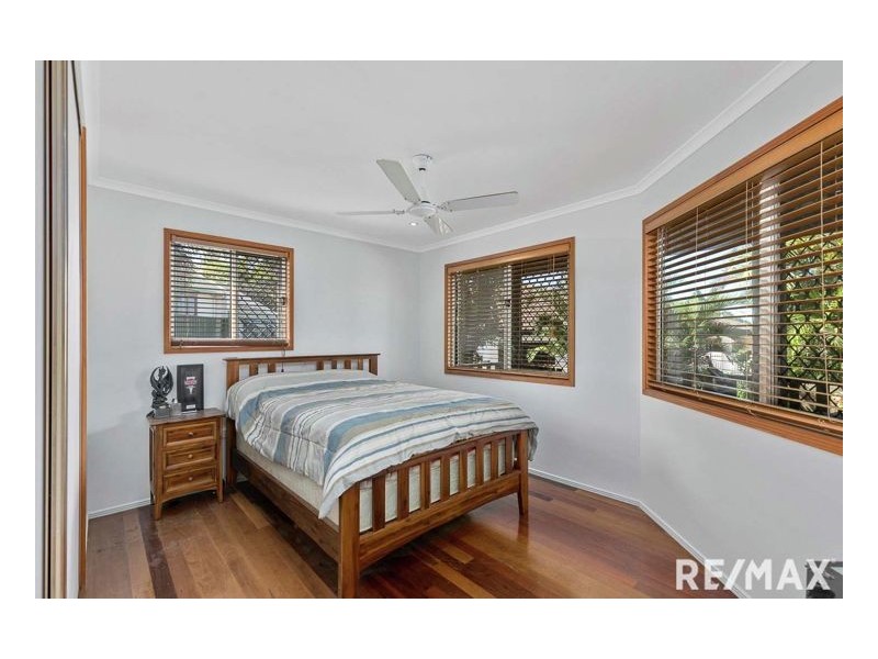 6 Flinders Street, Point Vernon QLD 4655