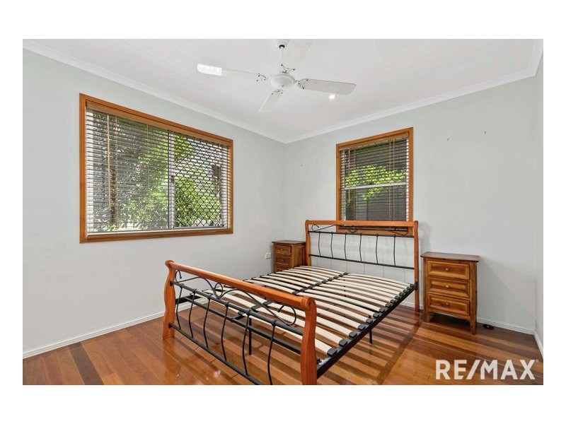 6 Flinders Street, Point Vernon QLD 4655