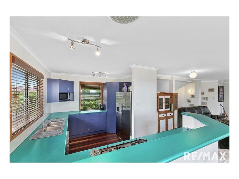 6 Flinders Street, Point Vernon QLD 4655