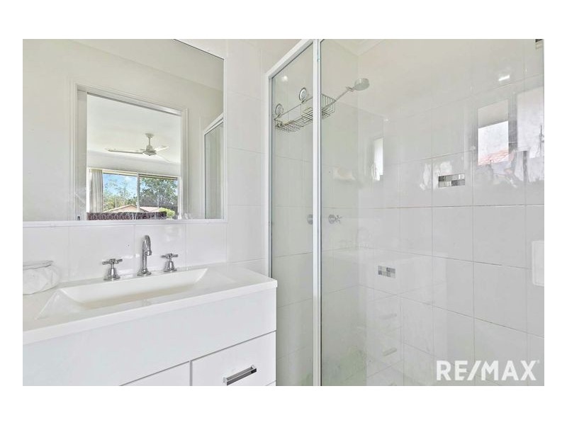 9 Jewel Court, Urangan QLD 4655