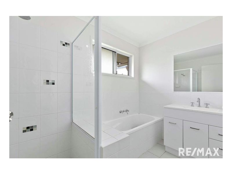 9 Jewel Court, Urangan QLD 4655