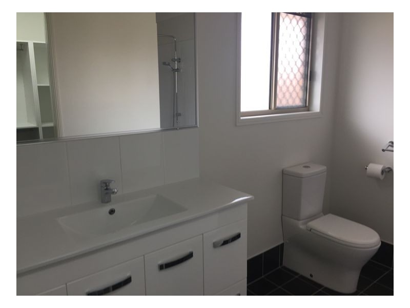 41 Brighton Street, Point Vernon QLD 4655