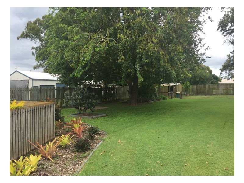 41 Brighton Street, Point Vernon QLD 4655