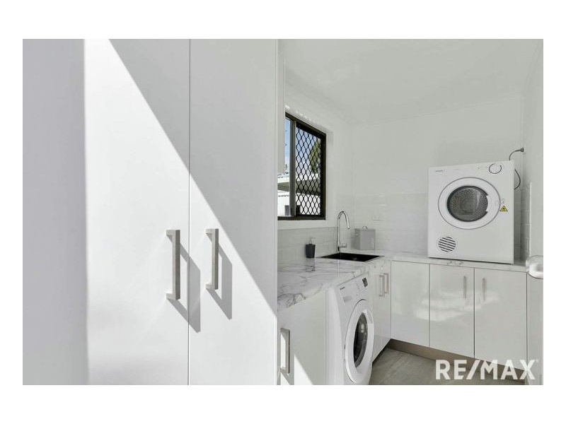 3 Berna Court, Point Vernon QLD 4655