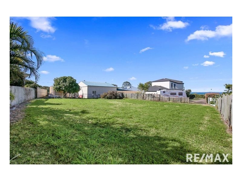 684a Charlton Esplanade, Urangan QLD 4655