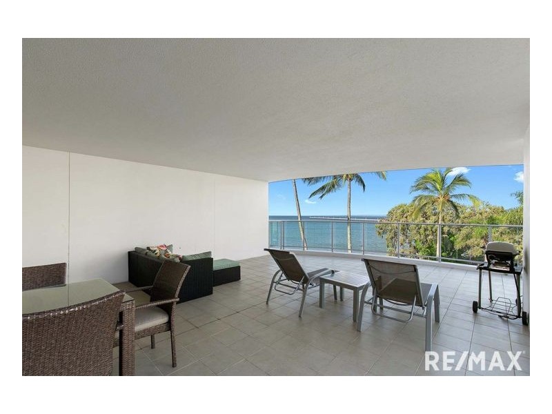 225/569 Esplanade, Urangan QLD 4655