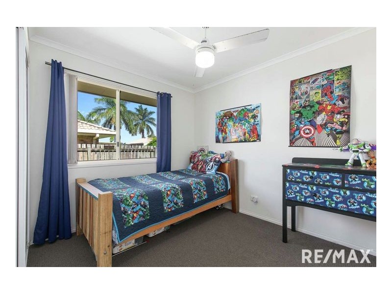 40 Tristania Crescent, Urangan QLD 4655