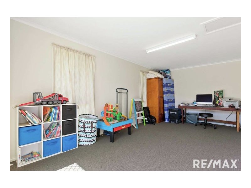 40 Tristania Crescent, Urangan QLD 4655