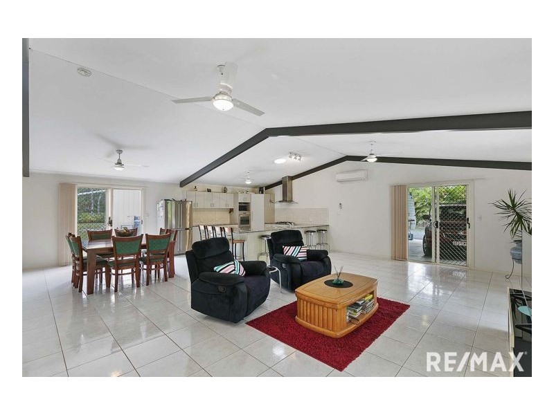 2 Caroline Court, Burrum River QLD 4659