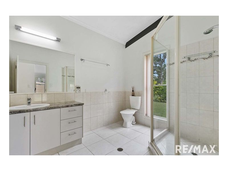 2 Caroline Court, Burrum River QLD 4659