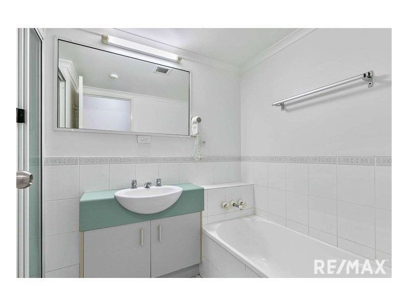 19/386 Esplanade, Torquay QLD 4655