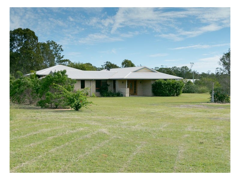 19 Simmos Road, Takura QLD 4655