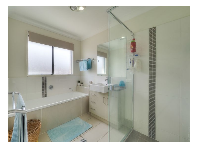 32 Cooks Road, Urraween QLD 4655