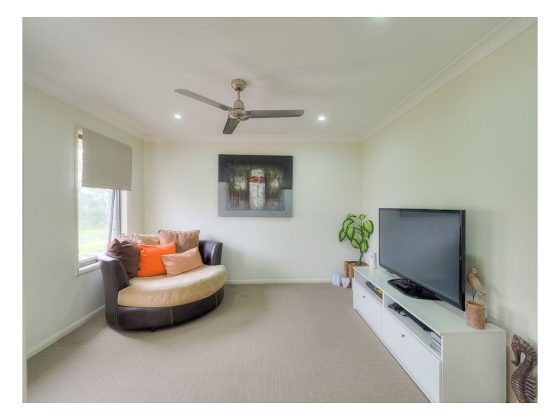 32 Cooks Road, Urraween QLD 4655