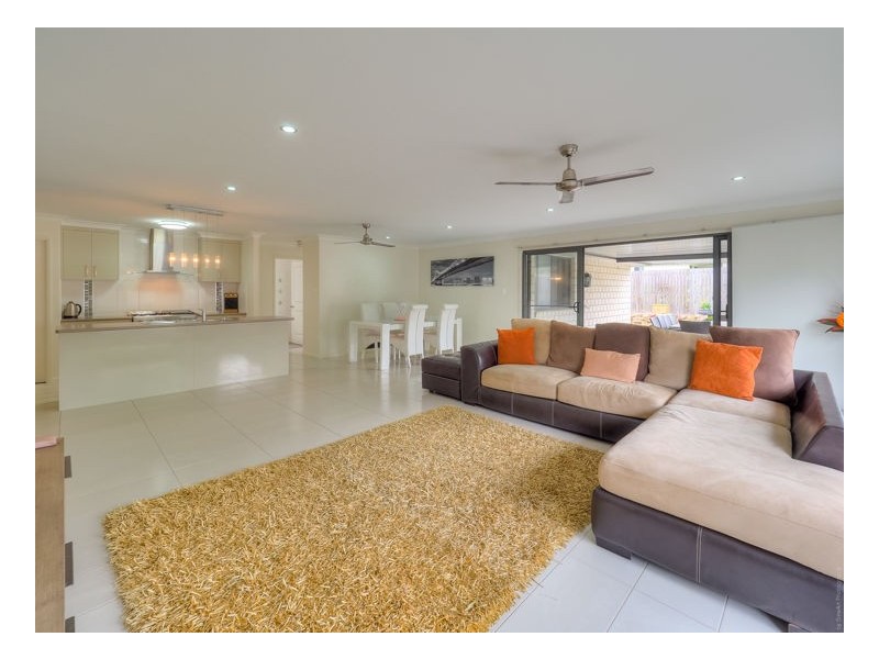 32 Cooks Road, Urraween QLD 4655