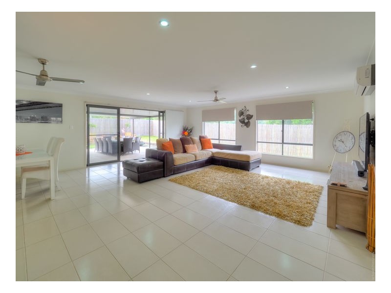 32 Cooks Road, Urraween QLD 4655