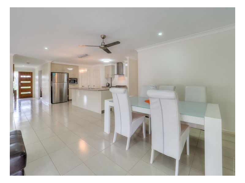 32 Cooks Road, Urraween QLD 4655