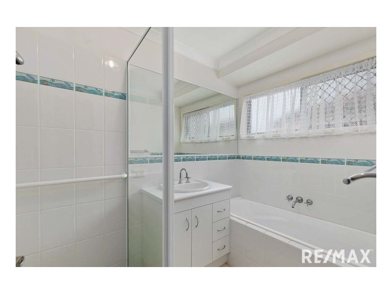 39 Bunya Court, Eli Waters QLD 4655
