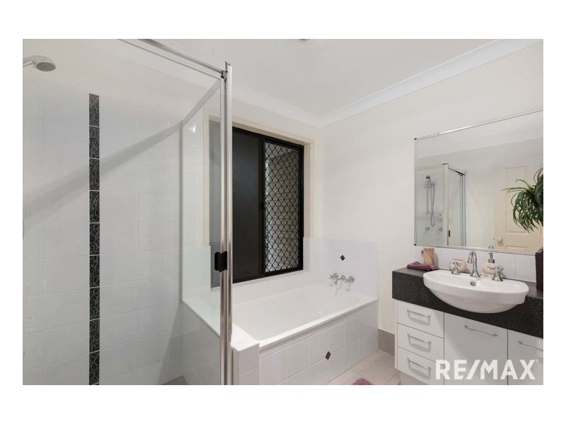 4 Jasmine Court, Dundowran Beach QLD 4655