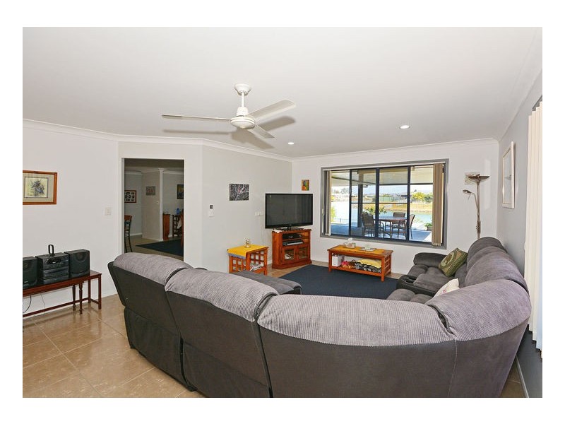 25 Lady Nelson Drive, Eli Waters QLD 4655