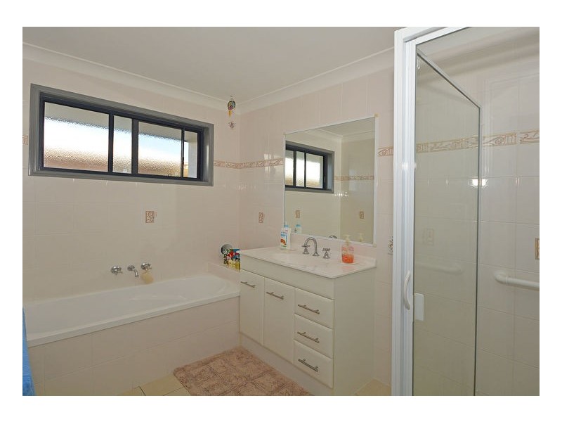 25 Lady Nelson Drive, Eli Waters QLD 4655