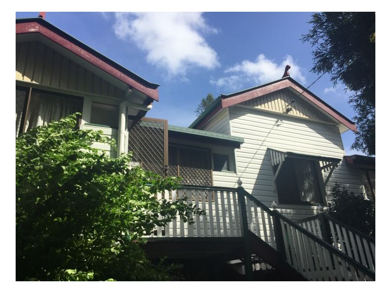 17 Charles Street, Pialba QLD 4655