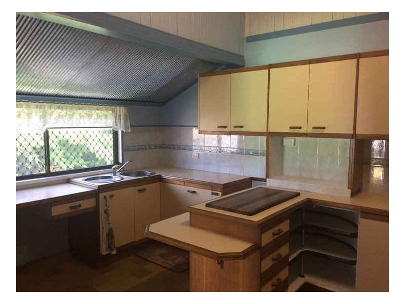 17 Charles Street, Pialba QLD 4655
