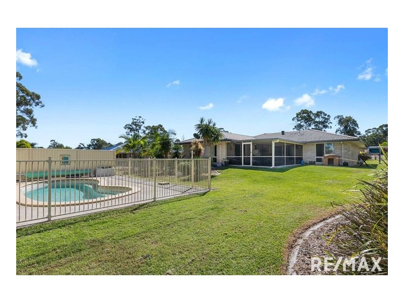 11 Southfork Circuit, Burrum Heads QLD 4659